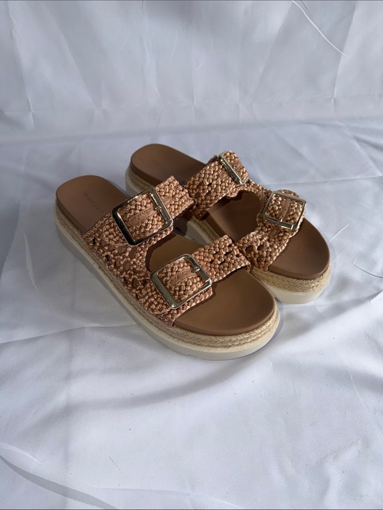Madden Girl Shoes - Madden Girl Mythical Crochet Platform Slide Sandals Natural 10 Like New